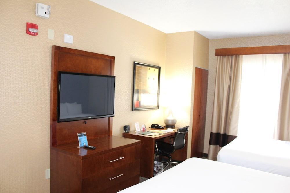 Quality Suites Nyc Gateway North Bergen Zewnętrze zdjęcie