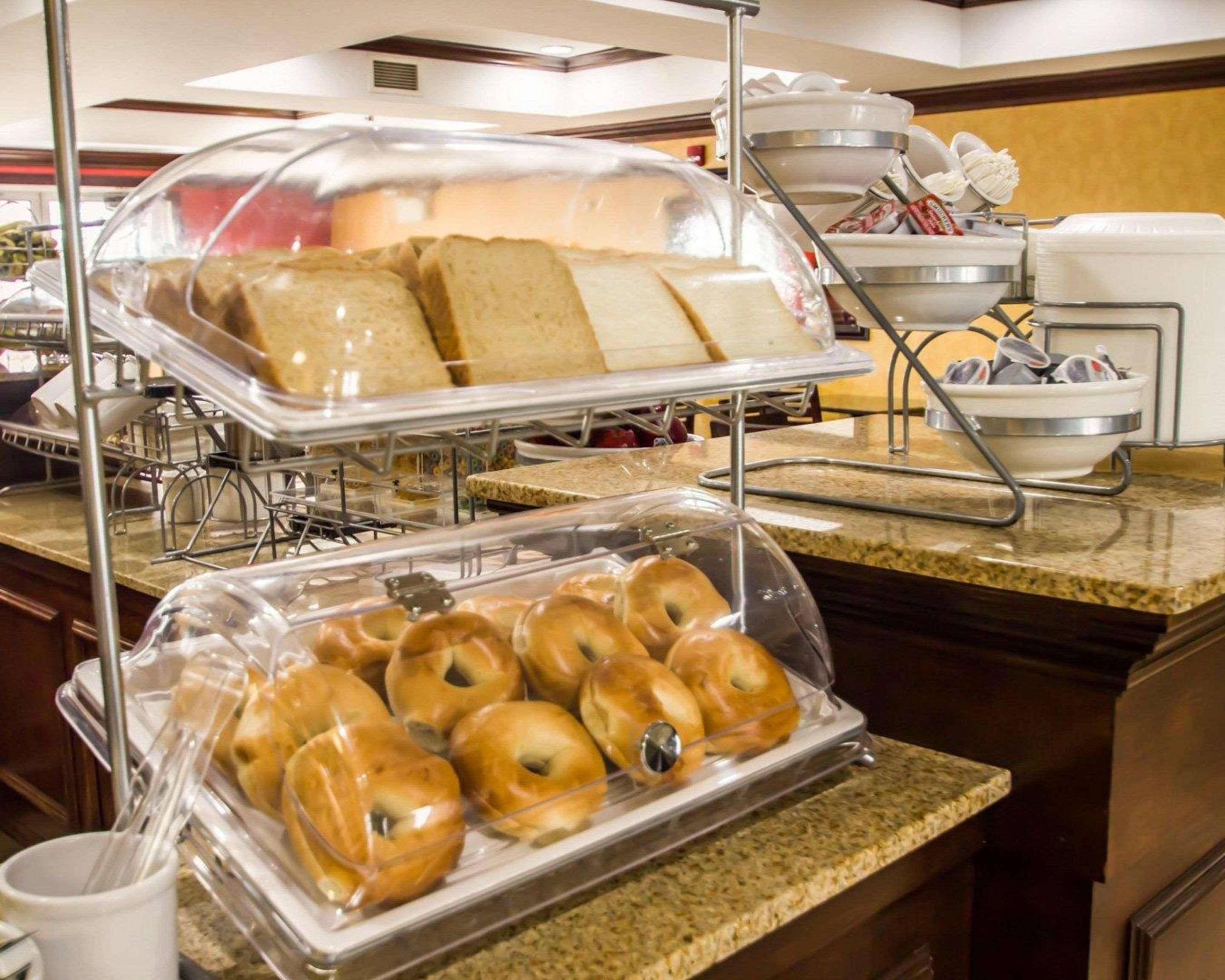 Quality Suites Nyc Gateway North Bergen Zewnętrze zdjęcie