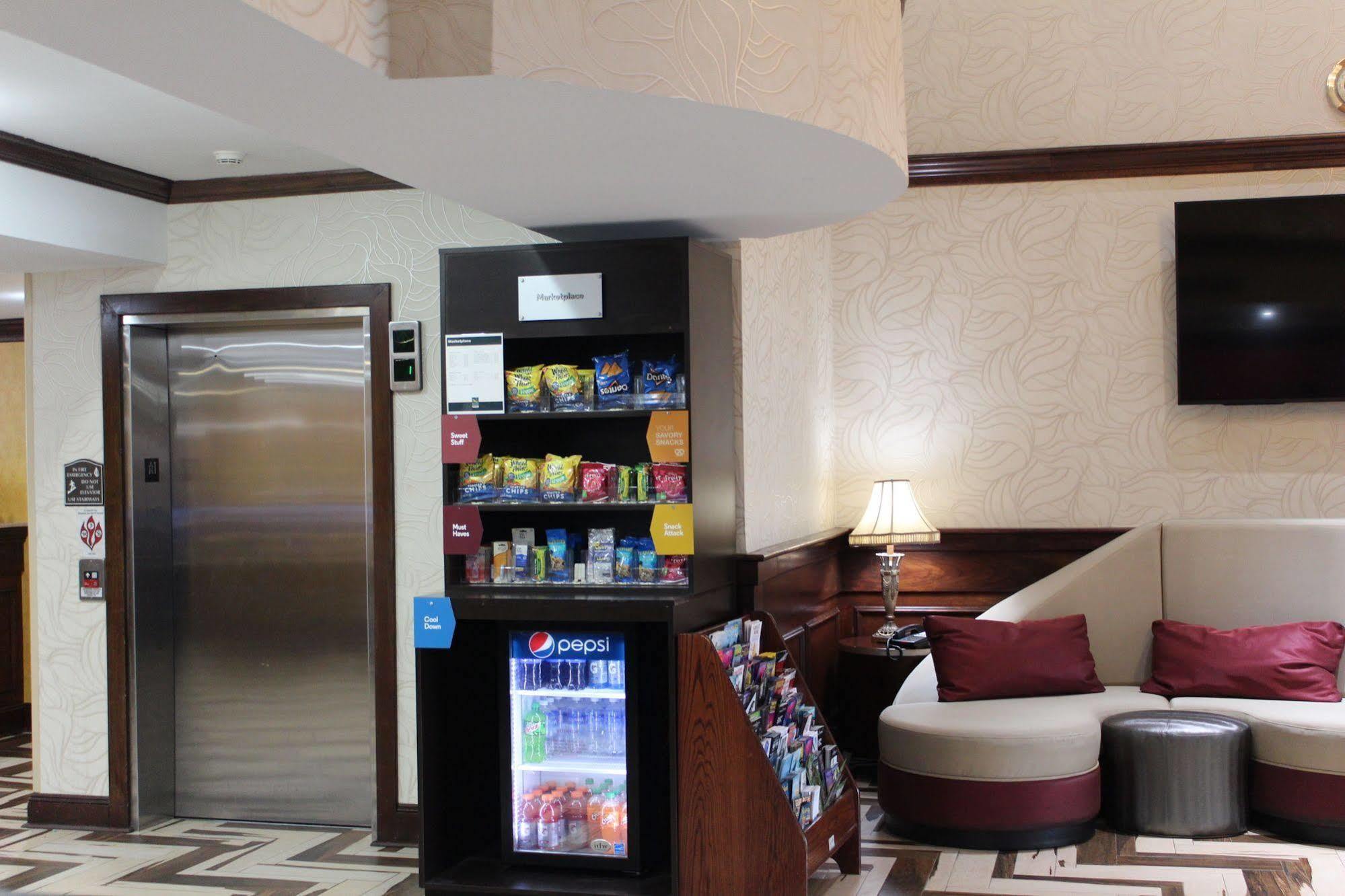 Quality Suites Nyc Gateway North Bergen Zewnętrze zdjęcie