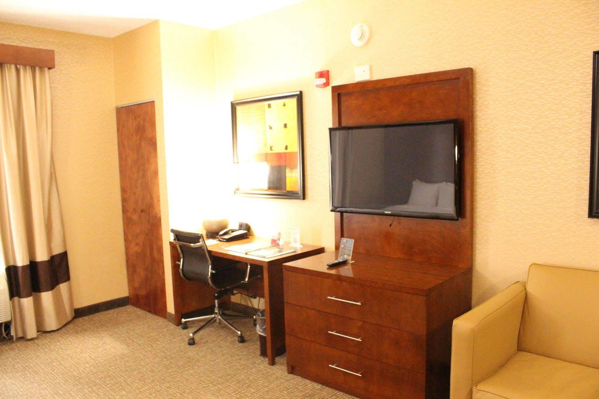 Quality Suites Nyc Gateway North Bergen Zewnętrze zdjęcie