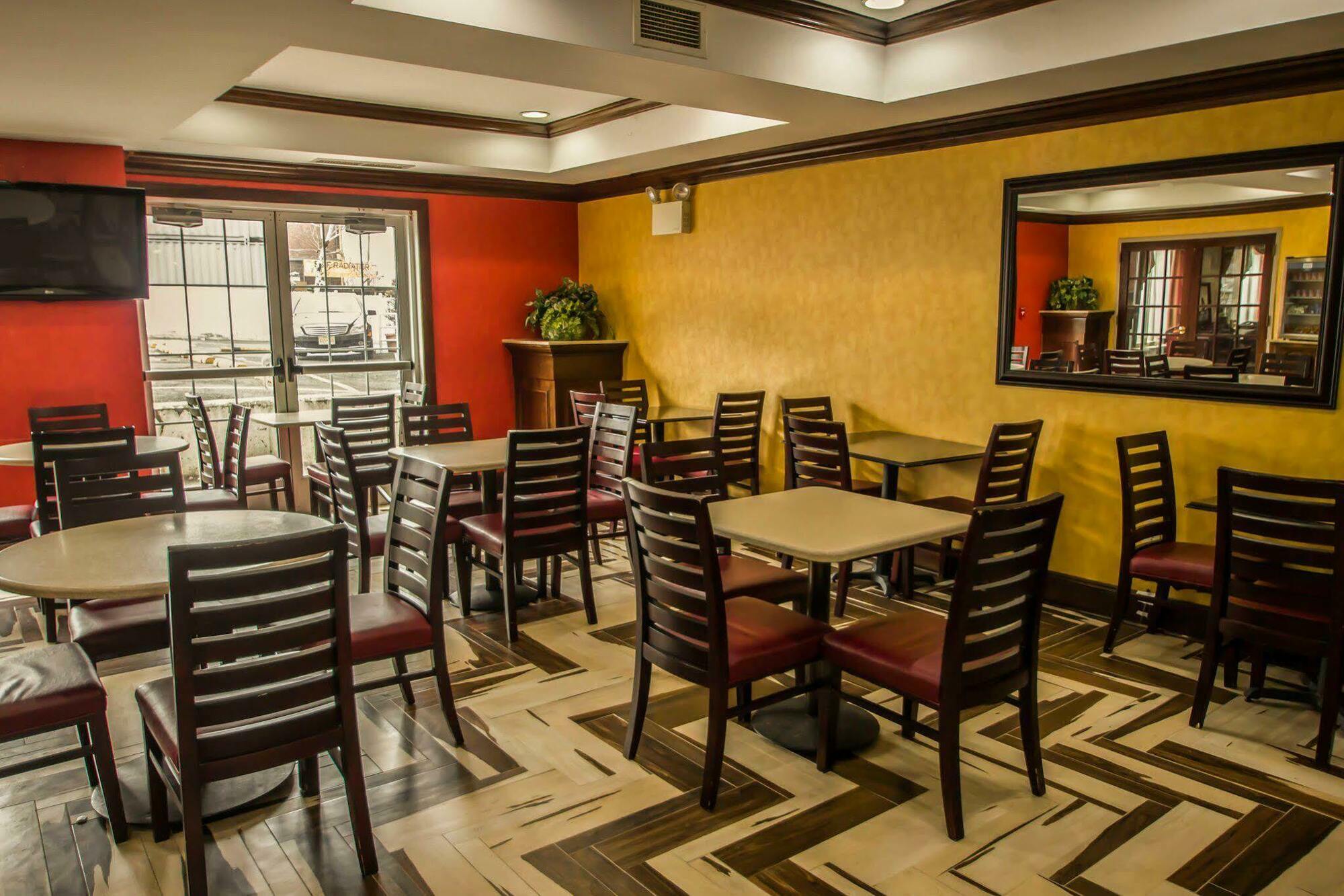 Quality Suites Nyc Gateway North Bergen Zewnętrze zdjęcie